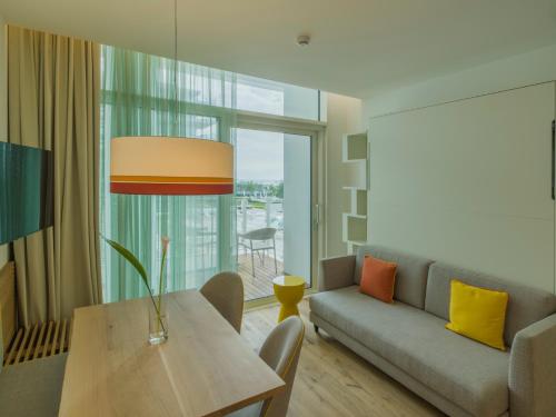 Apartment image 6