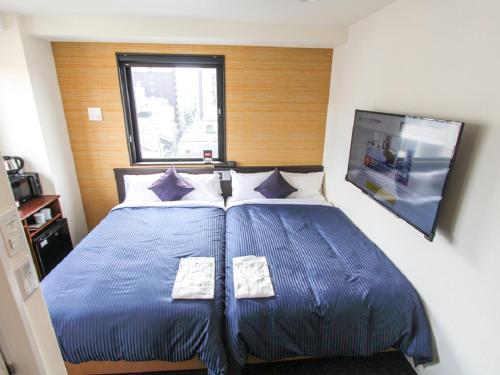 2 twin beds