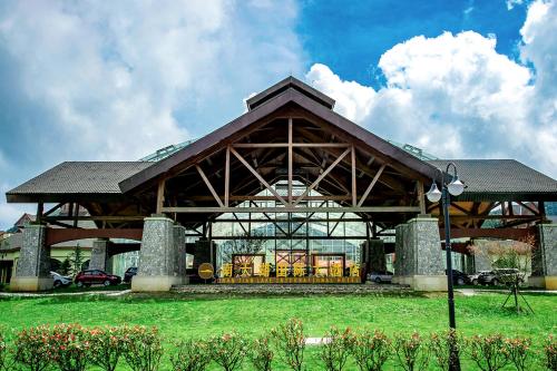 . Fengdu Nantianhu International Hotel