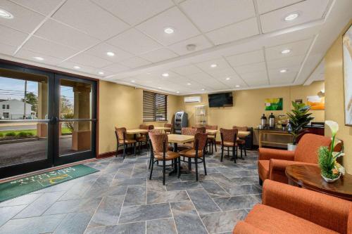 HIBISCUS Inn & Suites in Absecon, USA
