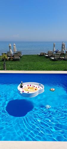 SeaSide Honeymoon Suite with Private Pool - Euphoria