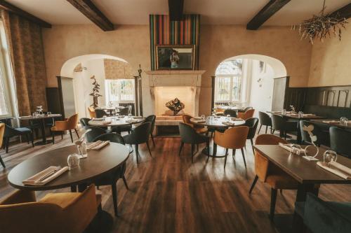 Étterem, Logis Hôtels Château de La Barge (Logis Hotels Chateau de La Barge) in Crêches-sur-Saône