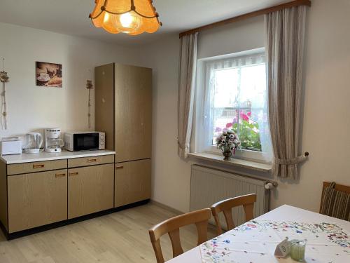 Haus Beate, FeWo im Bienenparadies in Kirchberg im Wald