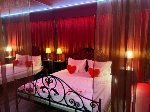 Hotel Corvin - image 9