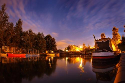 The Mooring Post - main image