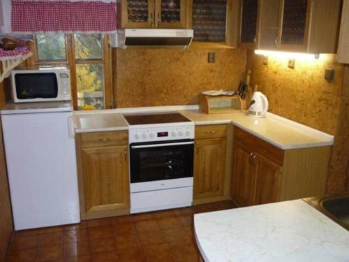 Kitchen, Chalupa u Vysanskych in Jilemnice