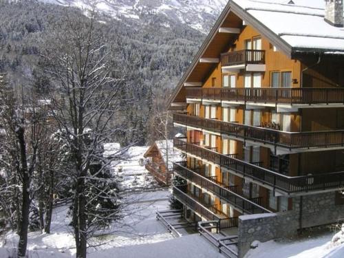 Appartement 3 pieces, piscine, skis aux pieds, centre de Meribel - FR-1-180-136 in 梅里貝勒