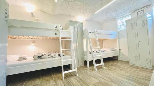 Bed in 8-Bed Mixed Dormitory Room - Basement