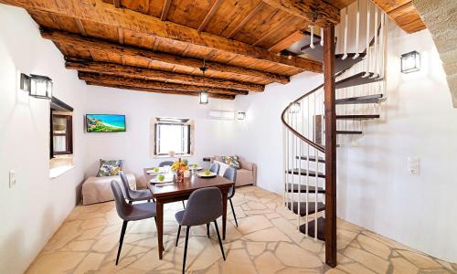 Facilities, Villa Barozziana Private Heated Pool & Jacuzzi in Lappei