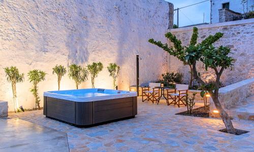 Facilities, Villa Barozziana Private Heated Pool & Jacuzzi in Lappei