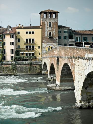 Truly Verona, Verona (Foto 7)