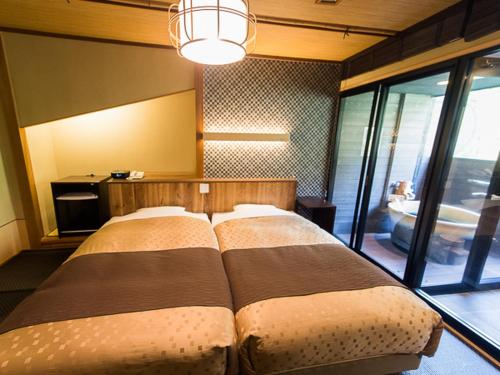 Standard Twin Room with Open-Air Bath - Non-Smoking