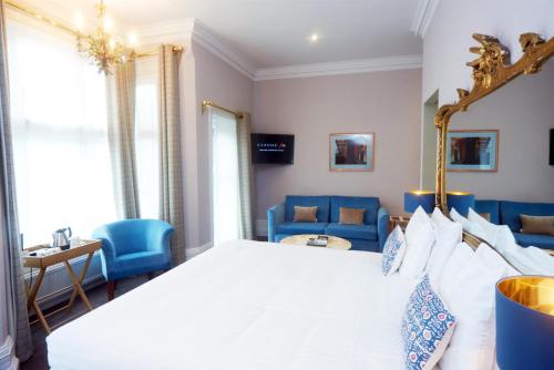 Embankment Hotel - image 5