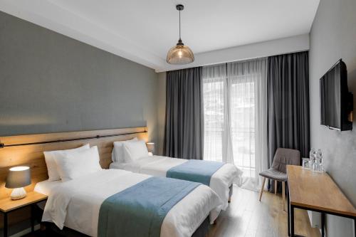 Hotel Stancia Kazbegi - City Center Room Type - Twin Room with Mountain View Hotel Stancia Kazbegi - City Center Room Type - Twin Room with Mountain View