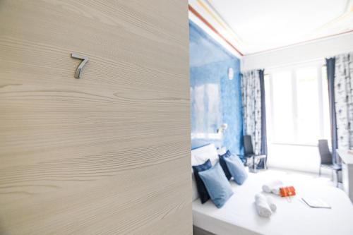 Erreggi Luxury Rooms Room Type - Deluxe Queen Room