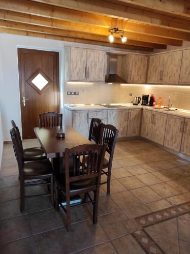 Astradeni luxury apartments Kratir in Emporios (Dodecanese)