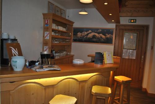 Oustalet - image 13