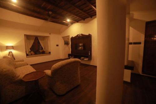 Anandam Stays - Premium 3BHK plush homestay, Vaikom near Kumarakom