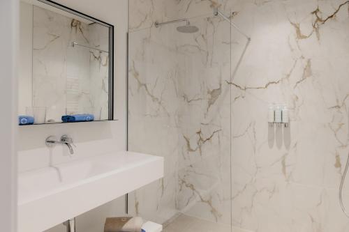 Portwin luxury stays Room Type - One-Bedroom Apartment