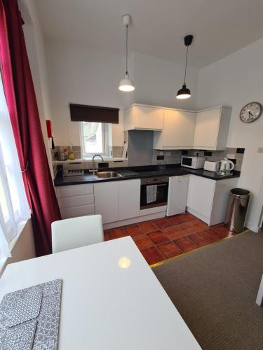 Meadowside Holiday Apartments - image 3