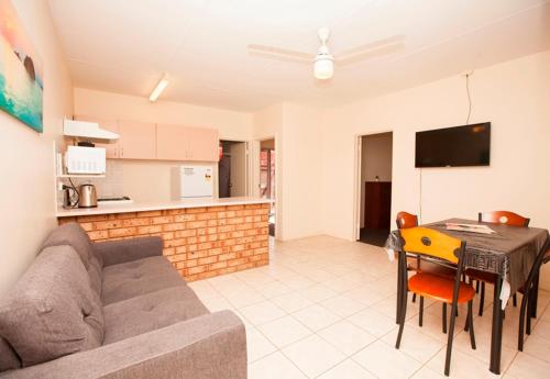 卡爾納翁中央公寓 (Carnarvon Central Apartments) in 卡那封