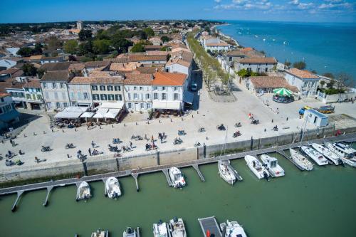 Hôtel Le Français - Hôtel - La Flotte