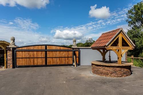 Wood View Barn