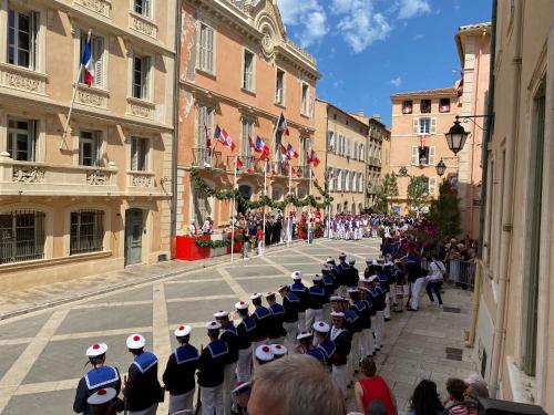Saint Tropez Spacieux Appartement La Florida - Tap to explore photos
