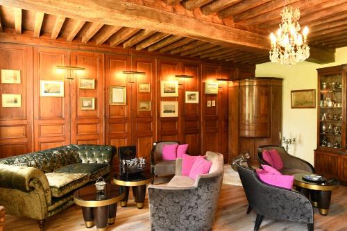 Krogs/atpūtas telpa, Château de Pymont (Chateau de Pymont) in Sennecey-le-Grand
