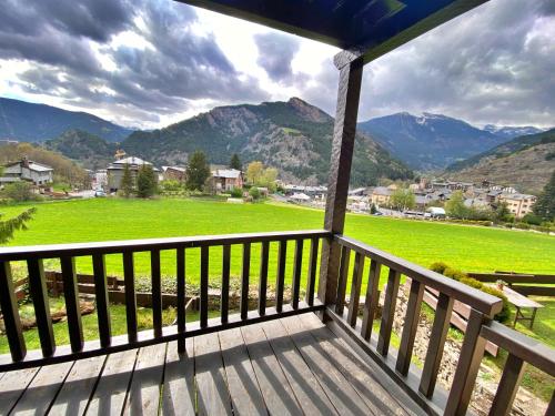 Pleta Ordino 18, Duplex rustico con chimenea, Ordino, zona vallnord in Ordino