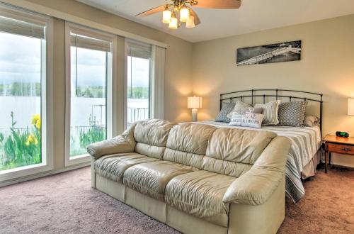 Pet-Friendly Lake Ozark Escape with Shared Pool