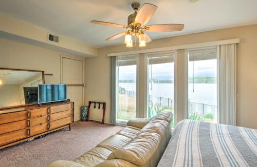 Pet-Friendly Lake Ozark Escape with Shared Pool