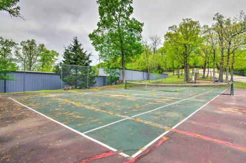 Pool Days and Water Fun Await Lake Ozark Escape! Pool Days and Water Fun Await Lake Ozark Escape!