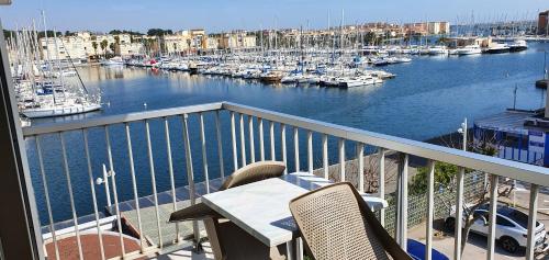 ทัศนียภาพ, Hotel Port Beach in กรุยส์สัน