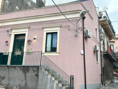 Donna Serena Aci Castello – Aci Castello, CA