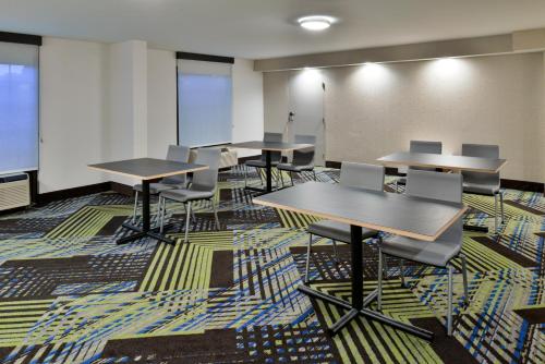 Holiday Inn Express Winston-Salem Downtown West By IHG - 회의실/연회장