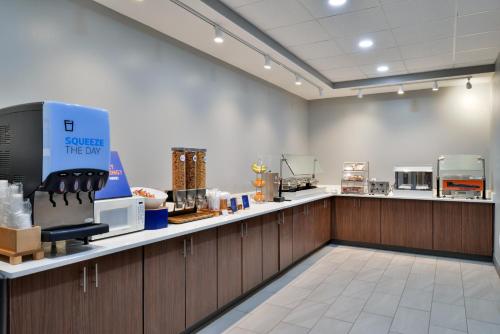 Holiday Inn Express Winston-Salem Downtown West By IHG - 식음료(F&B)