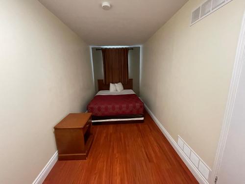 2 Queen Beds, 1 Sofa Bed, Two-Bedroom, Efficiency Apartment Suite, Non-Smoking