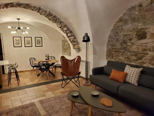  Casa canadesi, Ferienwohnung in Costarainera