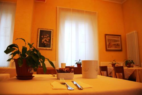 Hotel Boston - main image