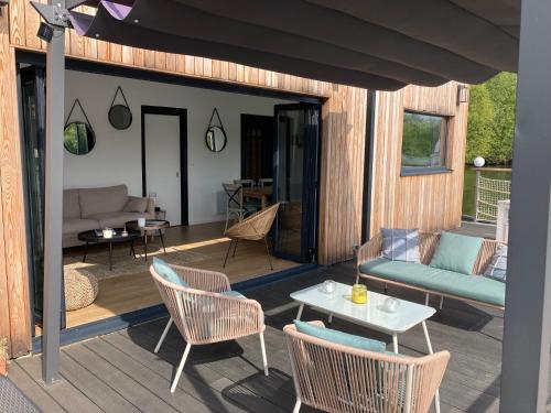 Balcony/terrace, SeineHouse - Maison flottante (HouseBoat) - Sejour magique sur l'eau in Triel-Sur-Seine