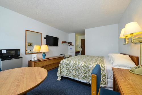 Americas Best Value Inn Wisconsin Rapids - image 7
