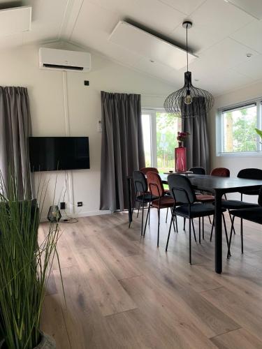 Facilities, Nieuw! 6-persoons chalet aan het Veluwemeer dichtbij Harderwijk, Amersfoort en Zwolle in Hulshorst