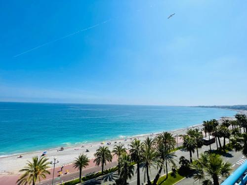 SEA VIEW TOP FLOOR - PROMENADE DES ANGLAIS in Fabron
