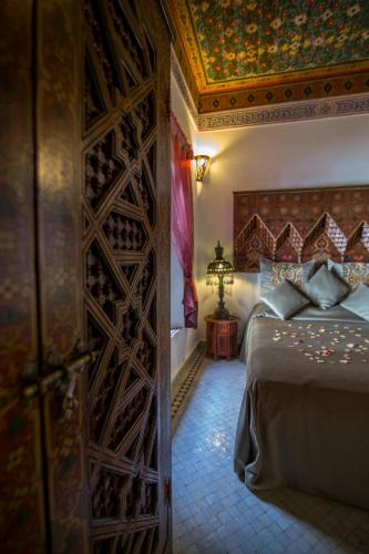 Deluxe Double or Twin Room image 4
