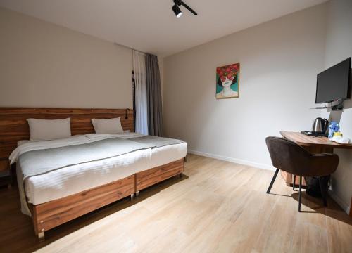 359685719 Address Boutique Hotel