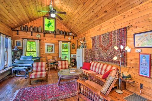 Enchanting Cabin with Mother-In-Law Suite Mtn Views