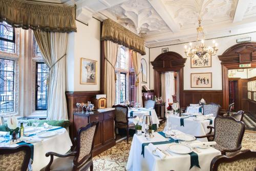 35969618 Milestone Hotel Kensington