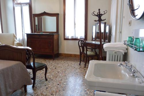 Pensione Seguso - image 11