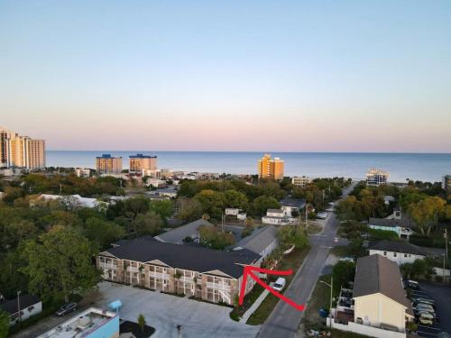 Lovely 4BR Haven King Beds Steps 2 Beach Parking Apartment I